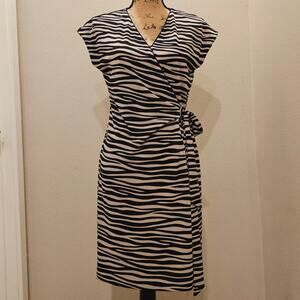 NWOT Ann Taylor Zebra Print Short Sleeve Wrap Dress Size 10P